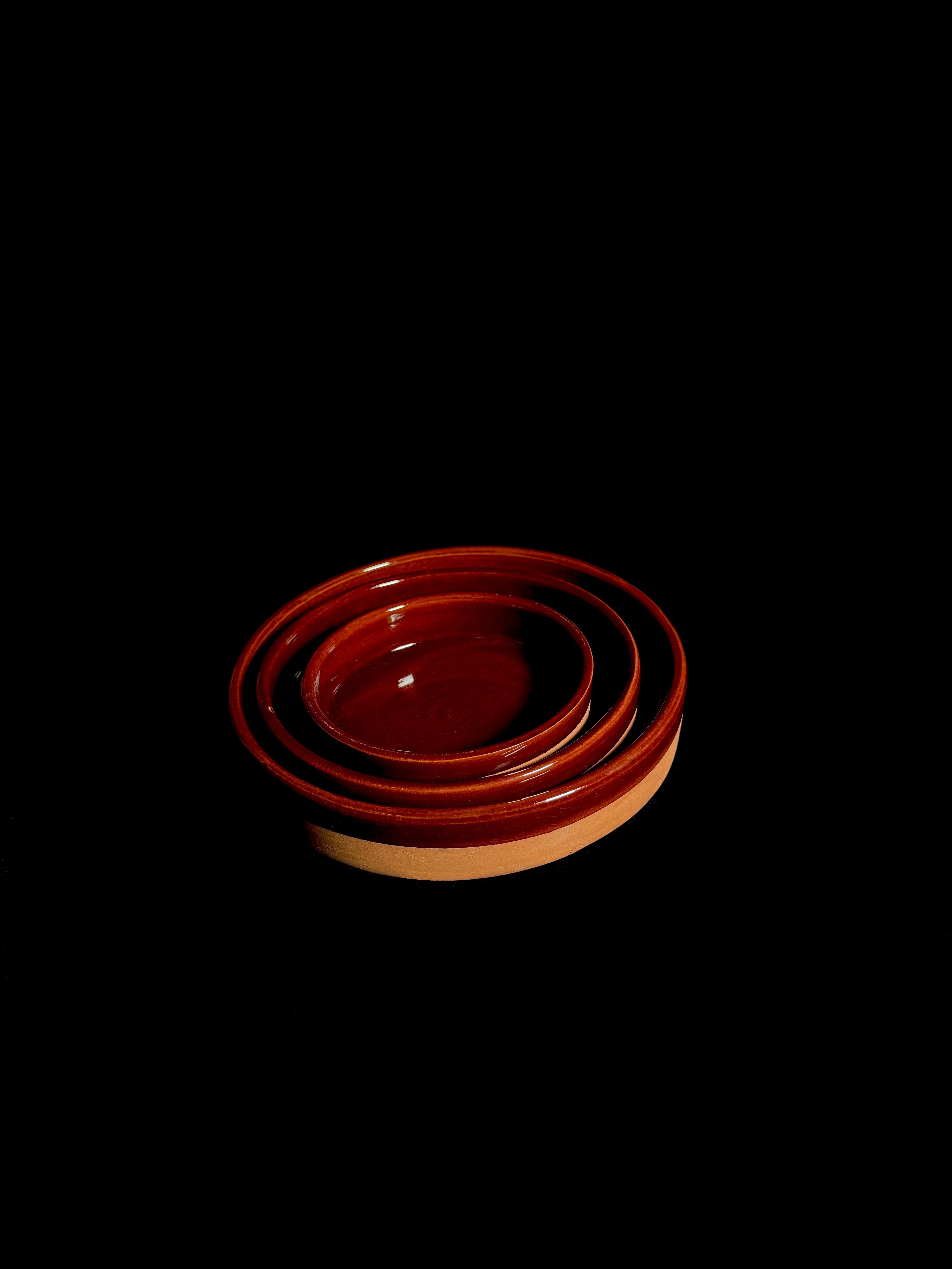 Set d’assiettes texturées – Marron caramel & argile brute