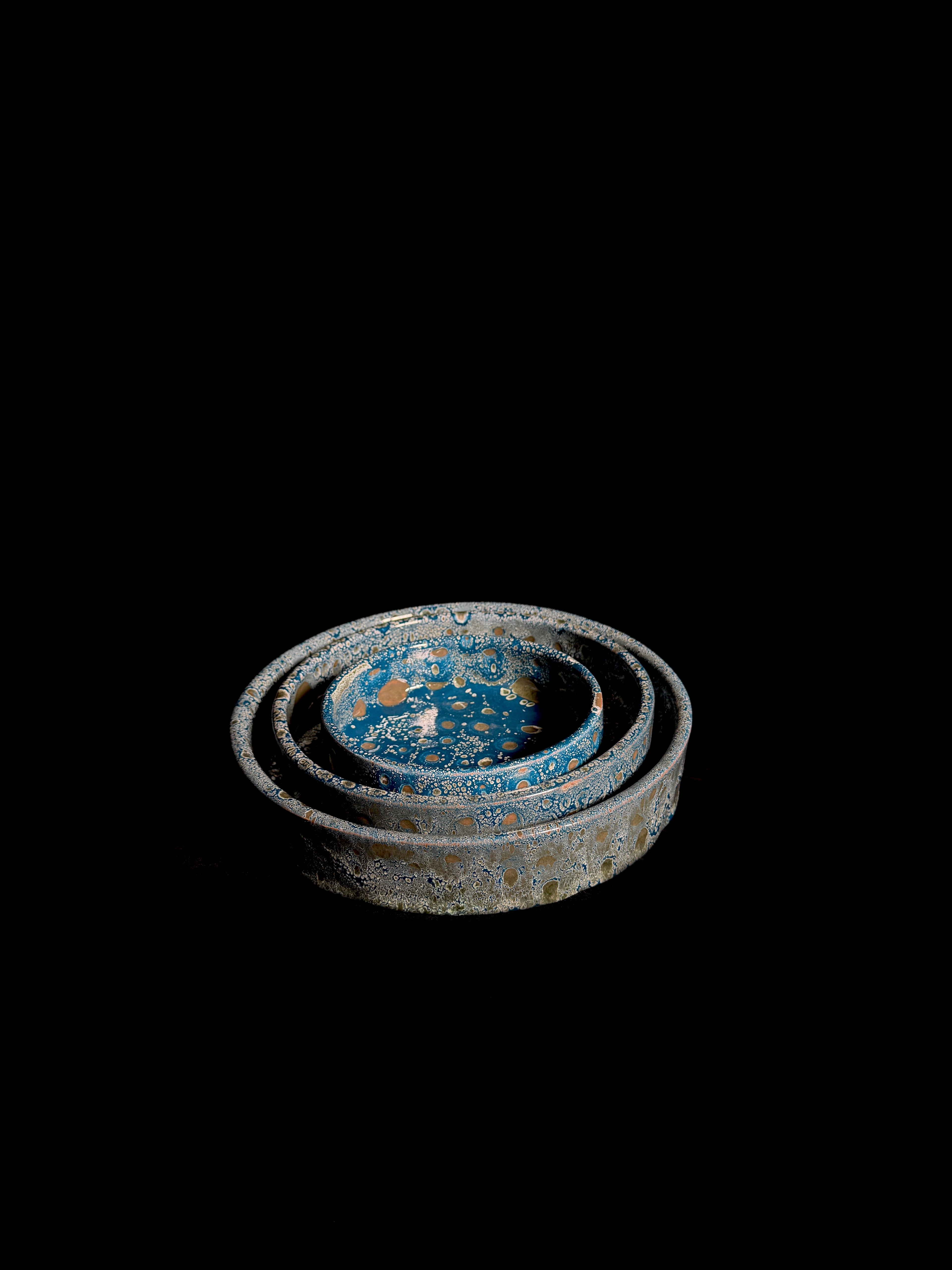 Set d’assiettes texturées – Émail bullé artisanal