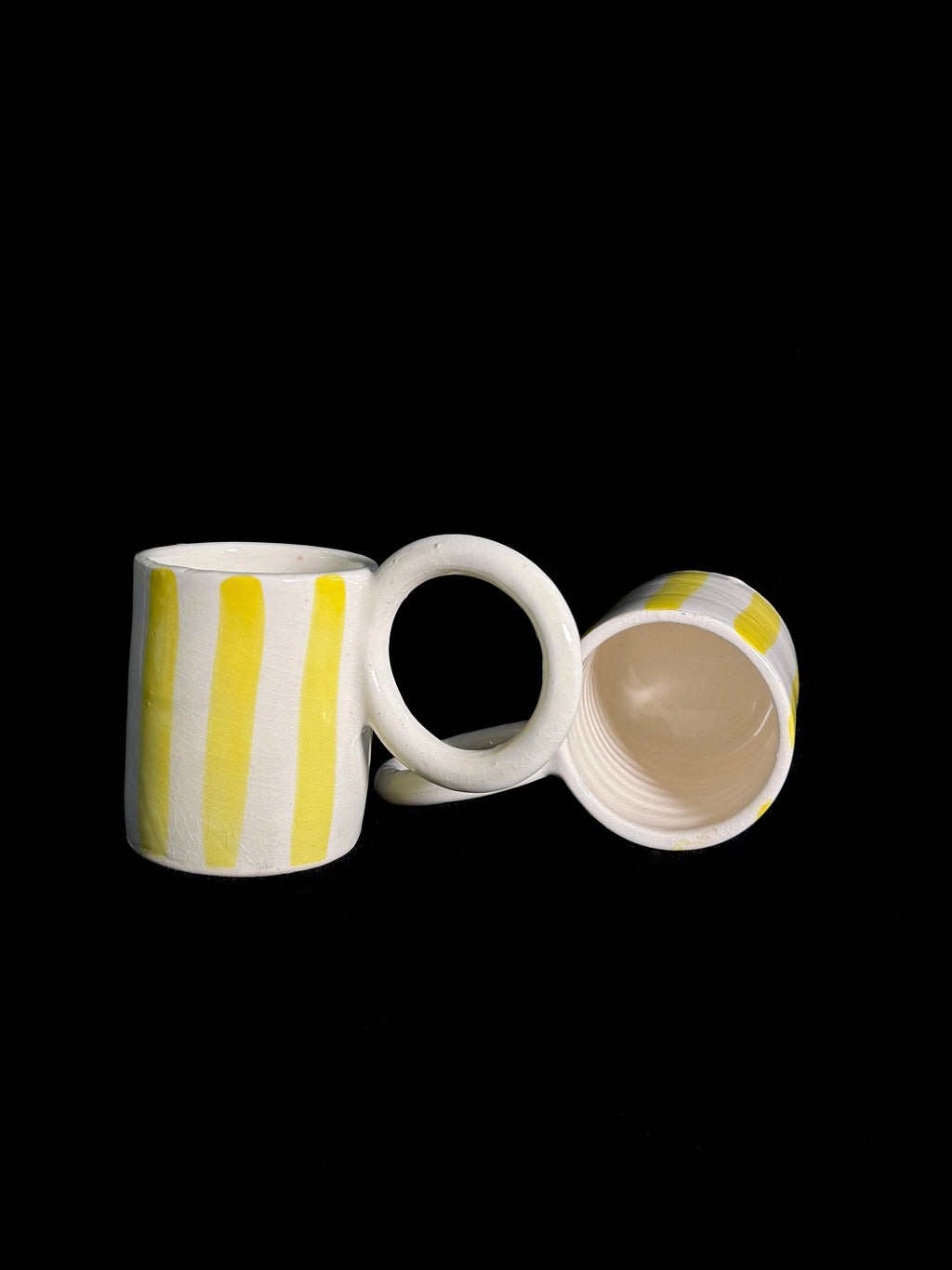 Duo de tasses à rayures jaunes
