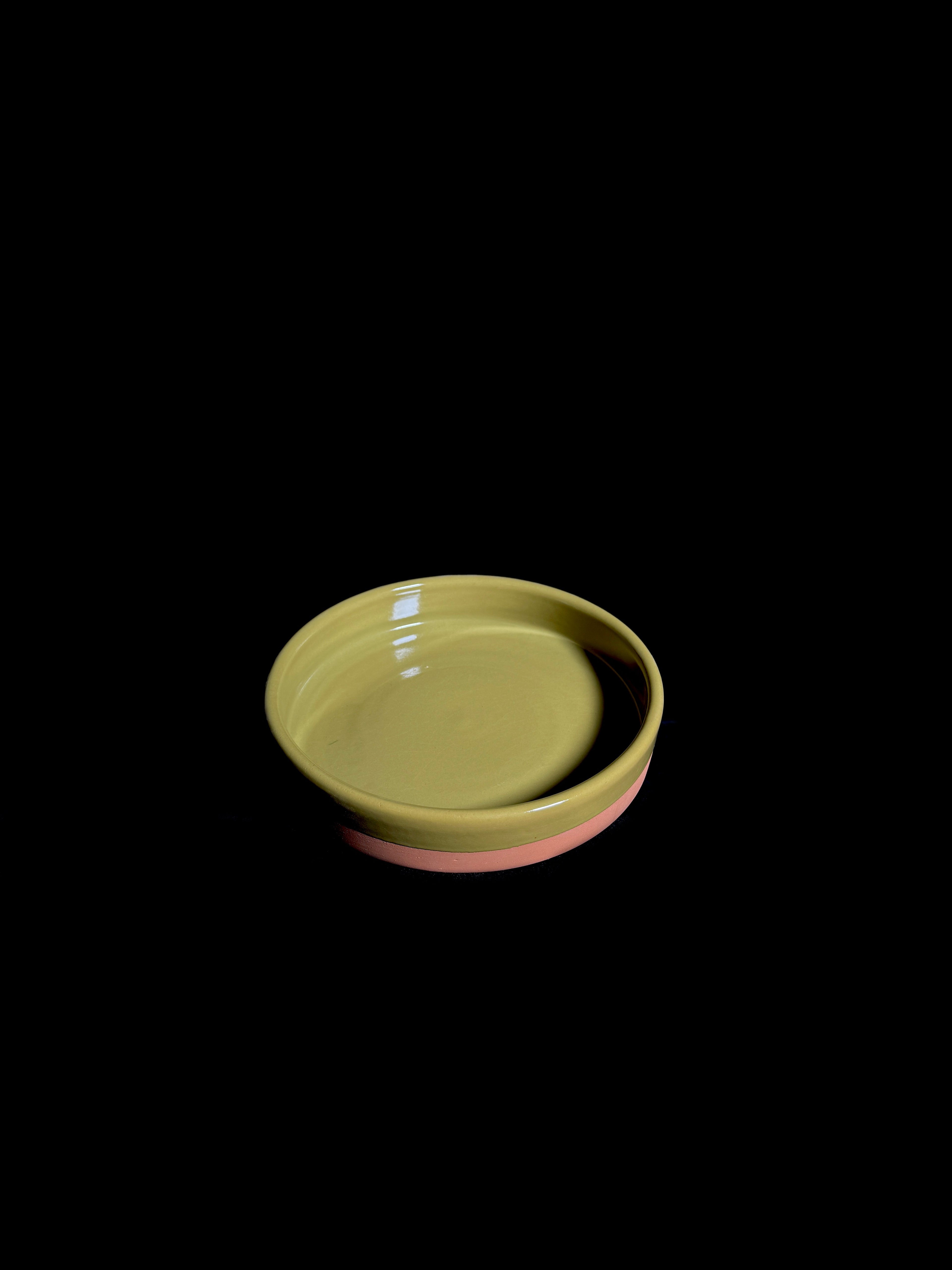 Set d’assiettes texturées – Olive doux & argile brute